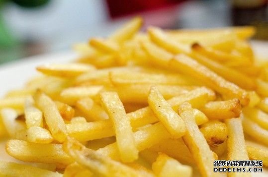 比香烟还危险的四大致癌食品