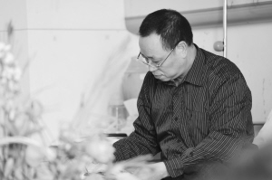 赵廷平在医院接受恢复性治疗。本报记者 郝子朔 摄