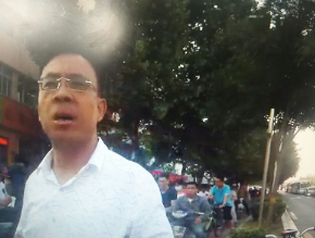 当事人姜耀军辱骂执法民警。