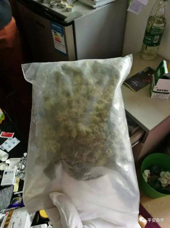 外籍男子在广州裸跑伤人 牵出种植贩卖大麻团伙